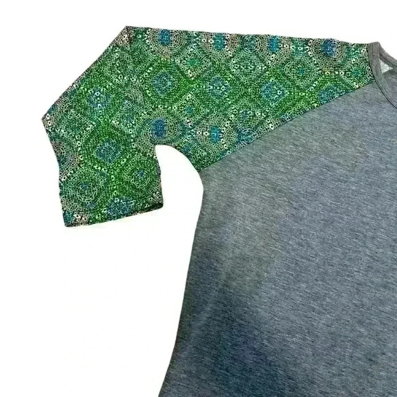 LuLaRoe Randy Raglan Tee; women’s size Small - Picture 2 of 6